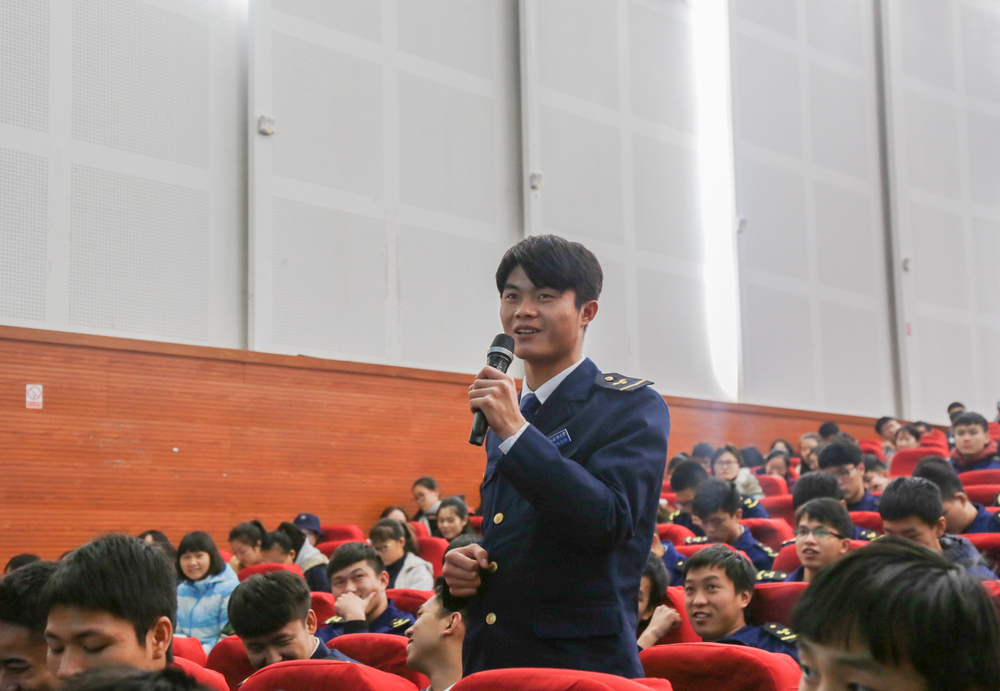 学生提问