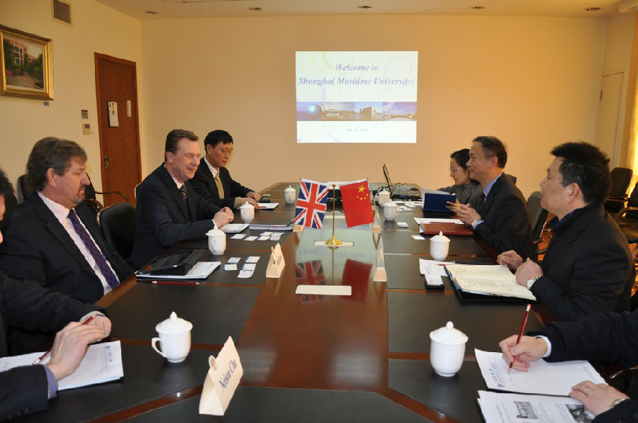 英国南安普顿索伦特大学海事与技术学院院长来访