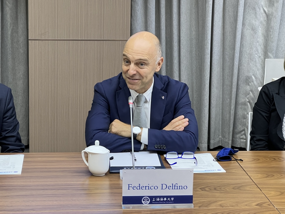 费德里科·德尔菲诺校长致辞