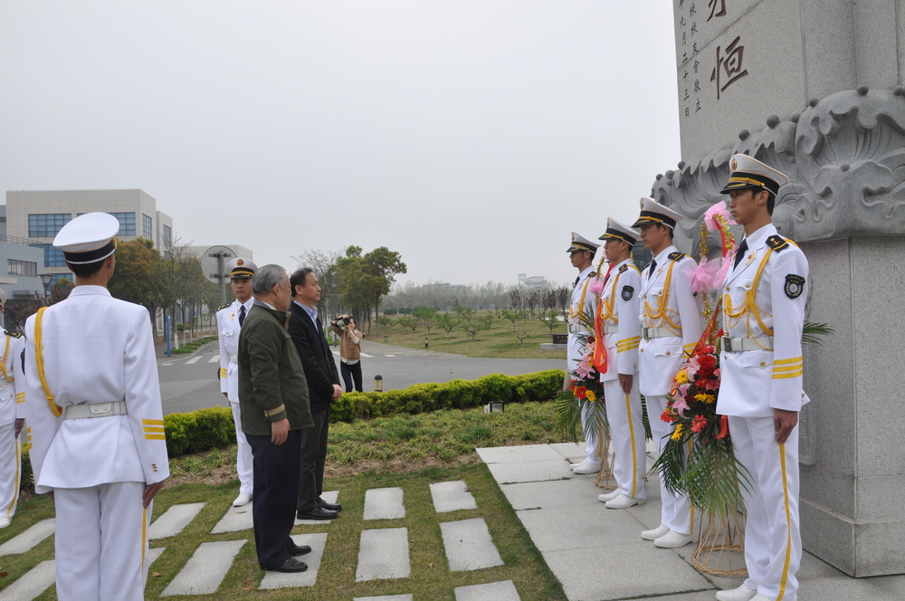 吴淞商船校友会来校开展联谊活动