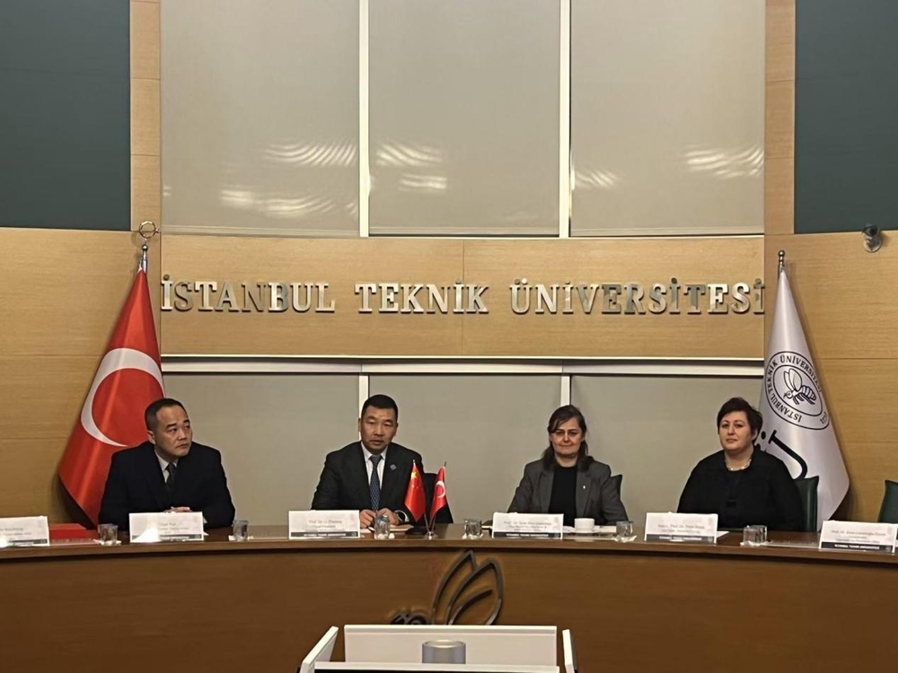 开拓国际航海教育合作，党委副书记、副校长李志鹏率团访问土耳其与牙买加