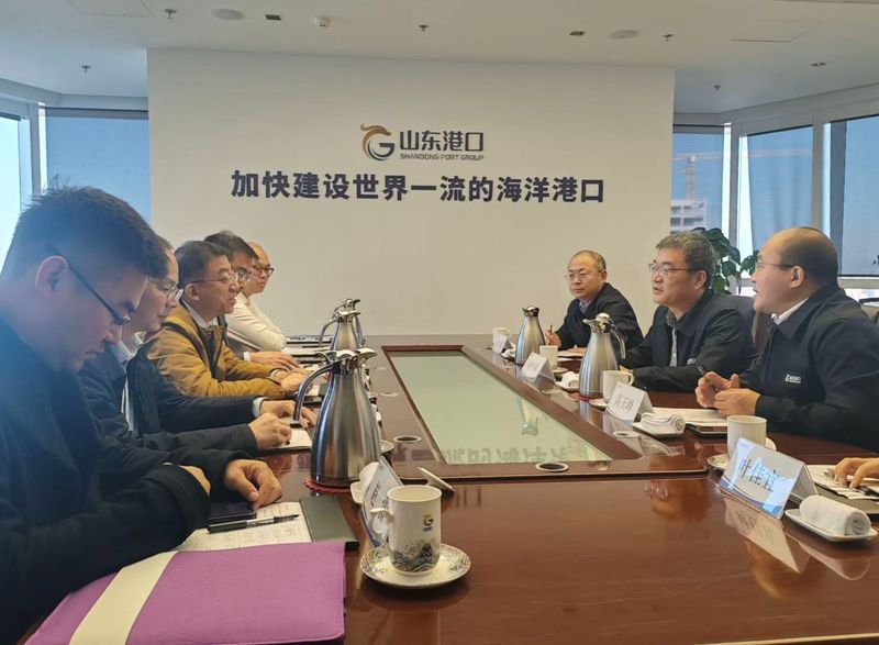 副校长施欣一行走访山东省港口集团有限公司