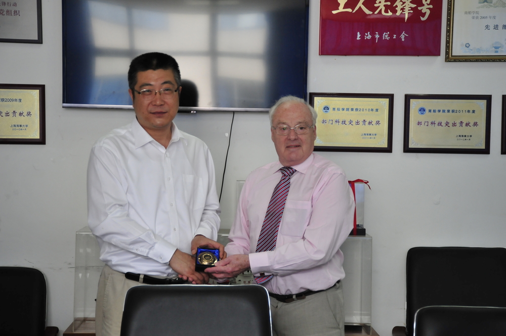 我校轮机工程专业接受英国轮机工程及海事科技学会认证