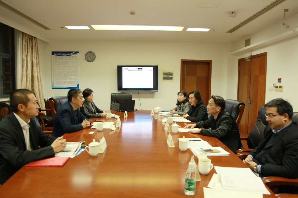 青岛市市南区教育局王轶强局长一行来访