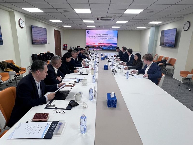 深化中欧海事领域合作，欧盟驻华代表团交通，海洋事务与能源参赞一行访问学校