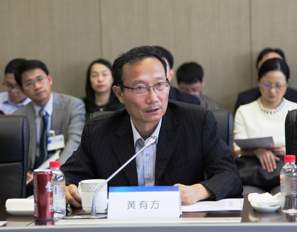 黄有方校长在圆桌会上作主题演讲