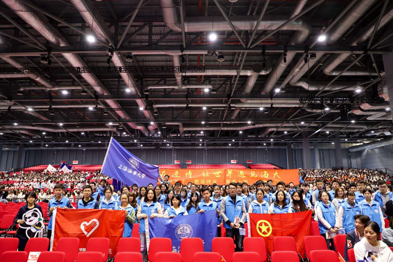 海大志愿者合影