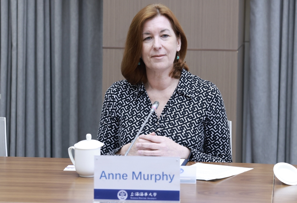 安妮•墨菲副校长致辞