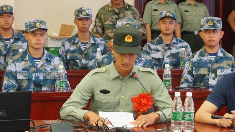 退伍学生代表发言