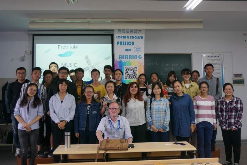 第一期英语角主题Music活动合影