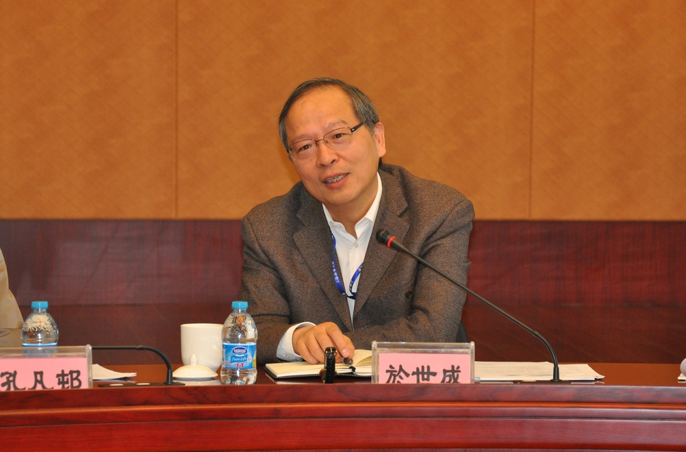 我校召开群众路线教育实践活动交流会