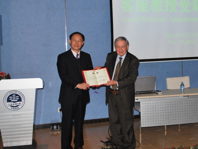 蒙特利尔大学计算机科学和运筹学名誉教授MichaelFlorian受聘为我校客座教授