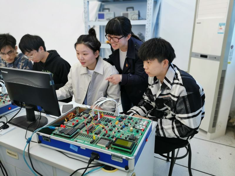 匠心育人启深蓝 ——上海海事大学教授王天真的特色育人之路