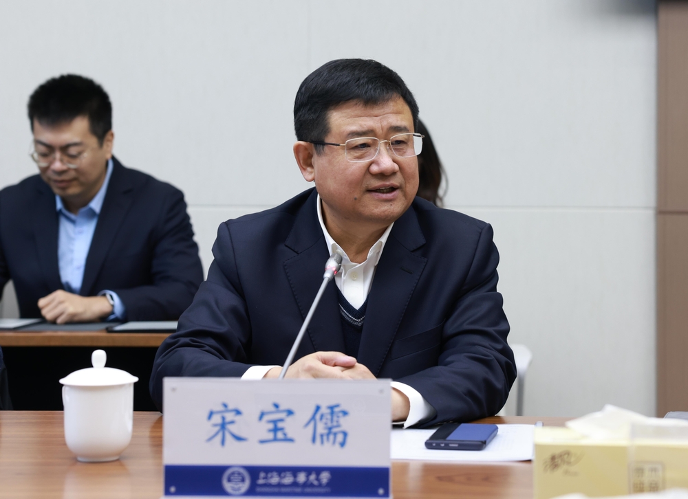 集美大学校长谢潮添一行来校访问