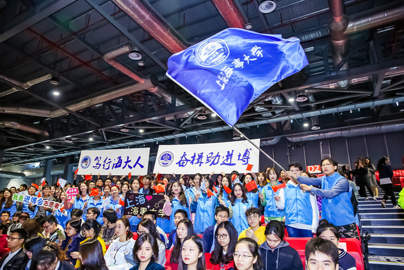 在国家会展中心举行宣誓仪式