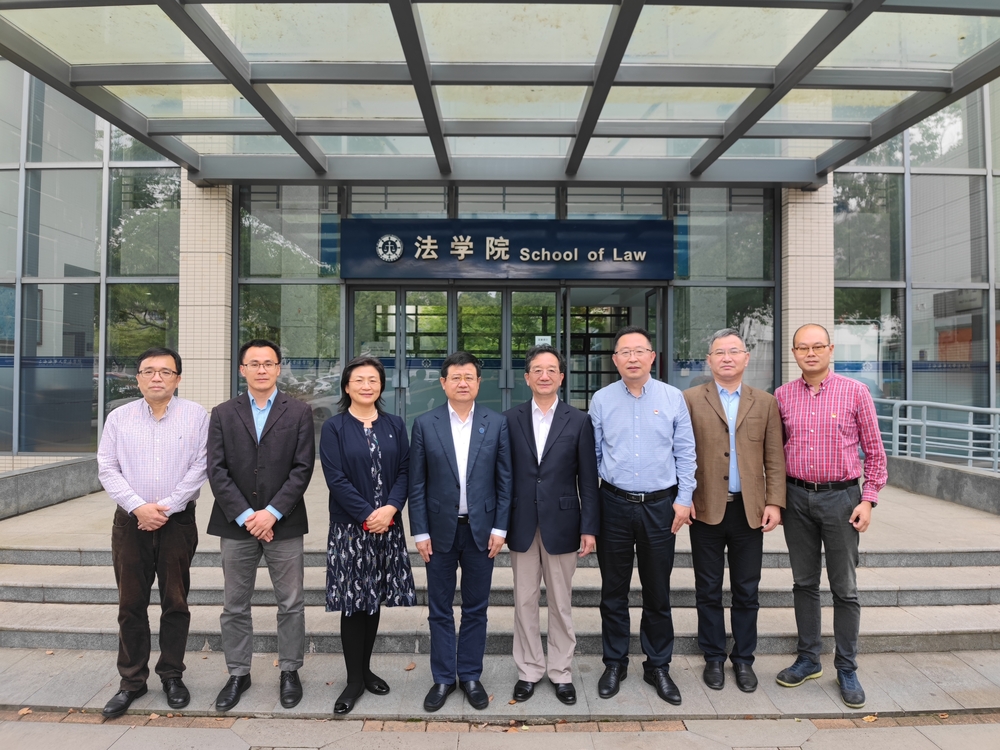 武汉大学黄惠康教授来校为师生做专题报告