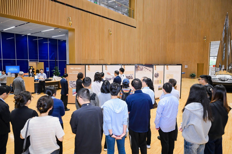 浦东航运周首个文献文化类专题展览在上海图书馆东馆启幕