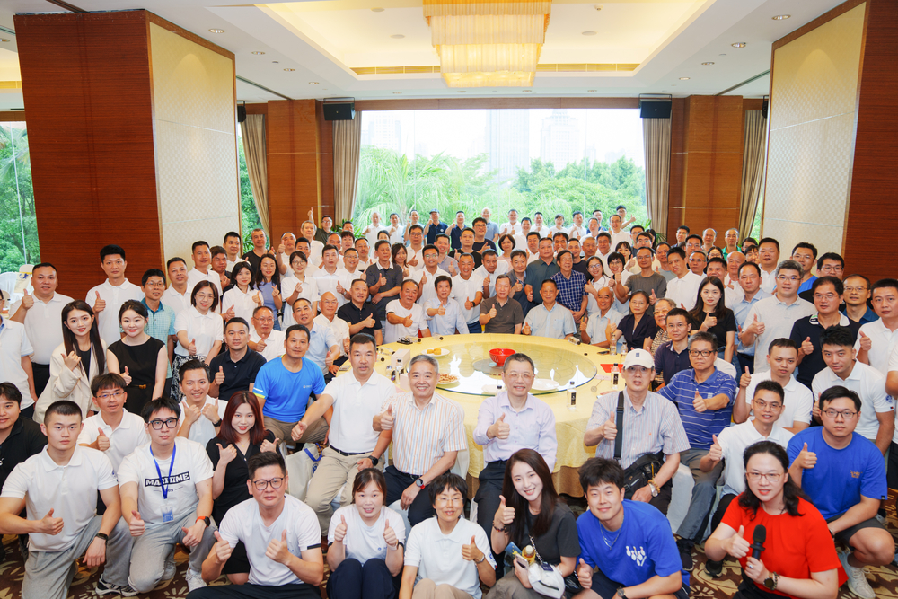 厦门校友会换届大会合影