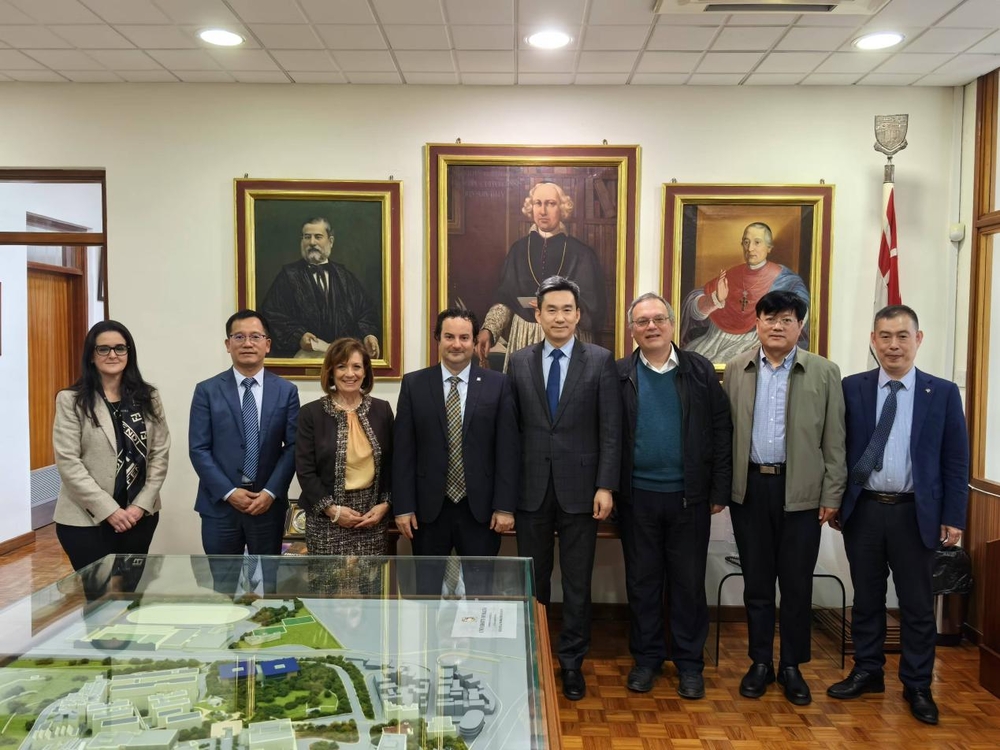 马耳他大学访问合影