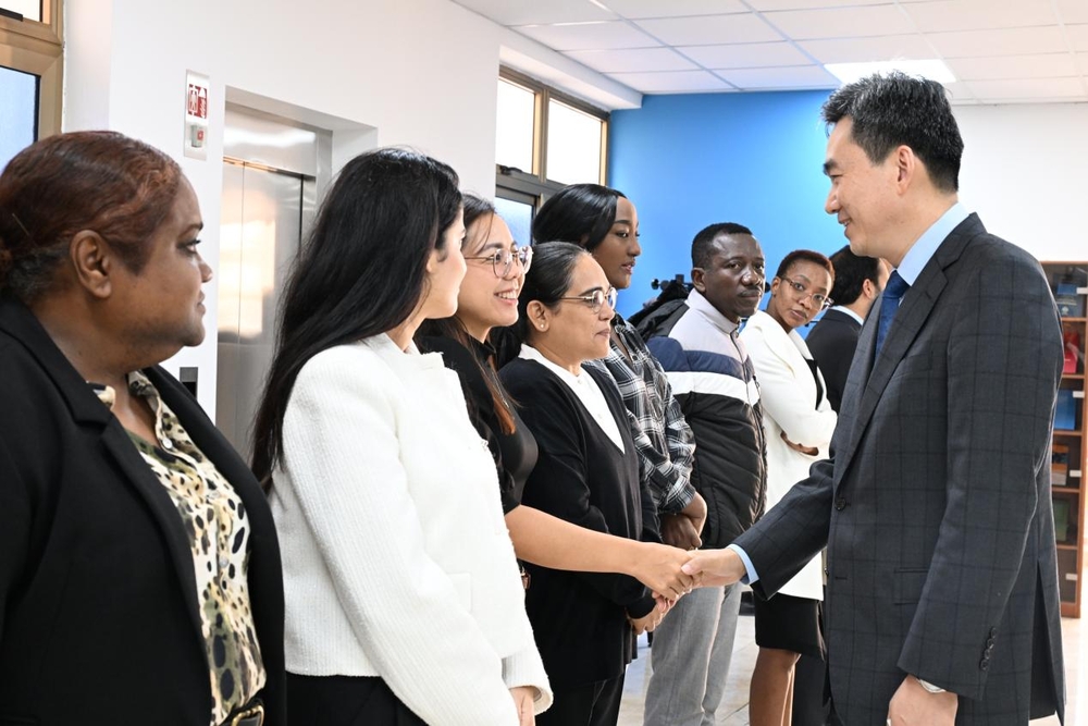 与国际海商法学院国际留学生亲切交流