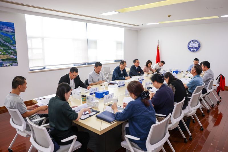 学校召开“十五五”规划民主党派座谈会
