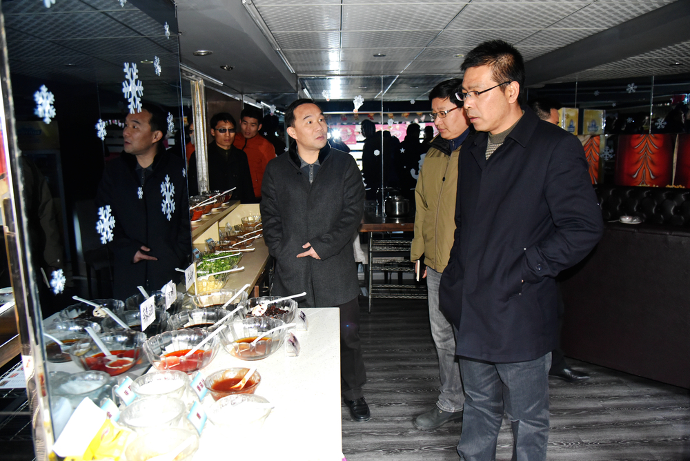 我校进行寒假前校园安全大检查