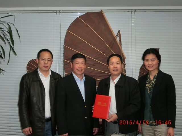 中国交通运输协会邮轮游艇分会常务副会长郑炜航受聘为我校客座教授