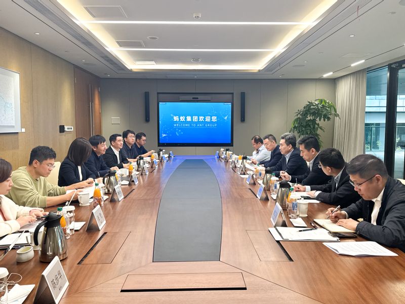 初北平校长带队走访浙江蚂蚁密算科技有限公司