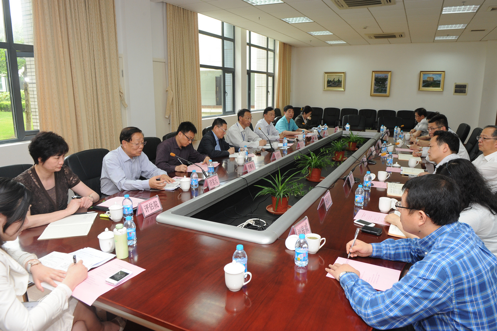 上海高校本科机械类专业选优评估（试点）工作专家莅临我校考察