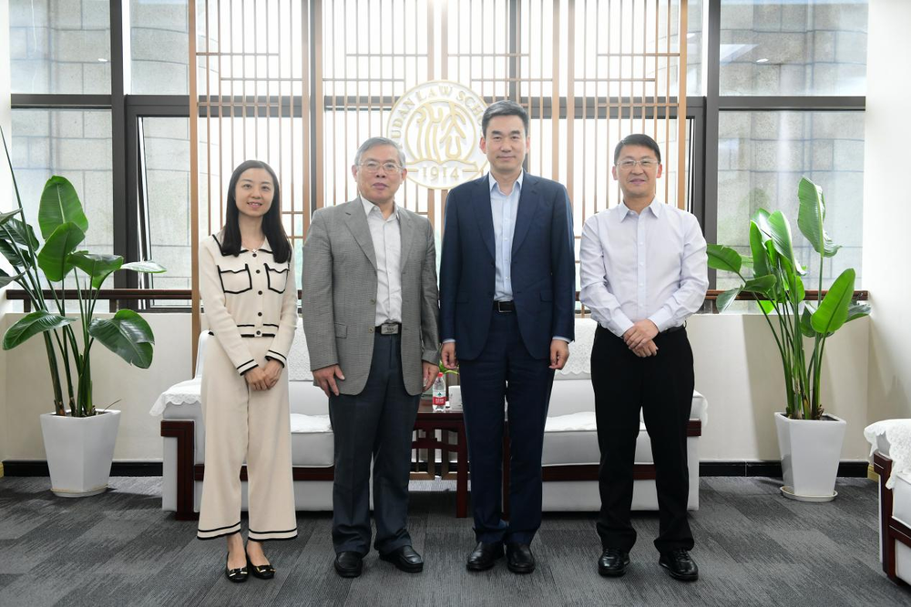 初北平校长会前会见座谈会相关负责人