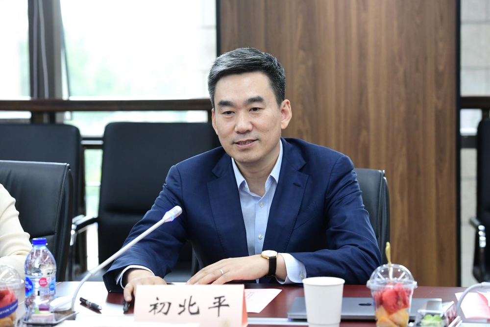 初北平校长出席法学类教育部马工程重点教材使用情况交流座谈会