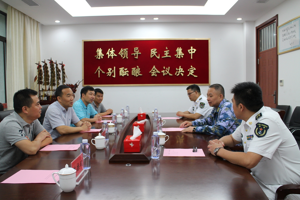 我校慰问共建部队官兵