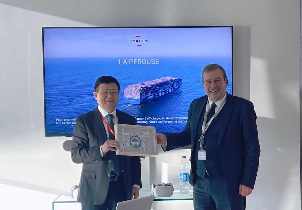 访问法国达飞集团，会见集团船舶部副总裁泽维尔·莱克勒克