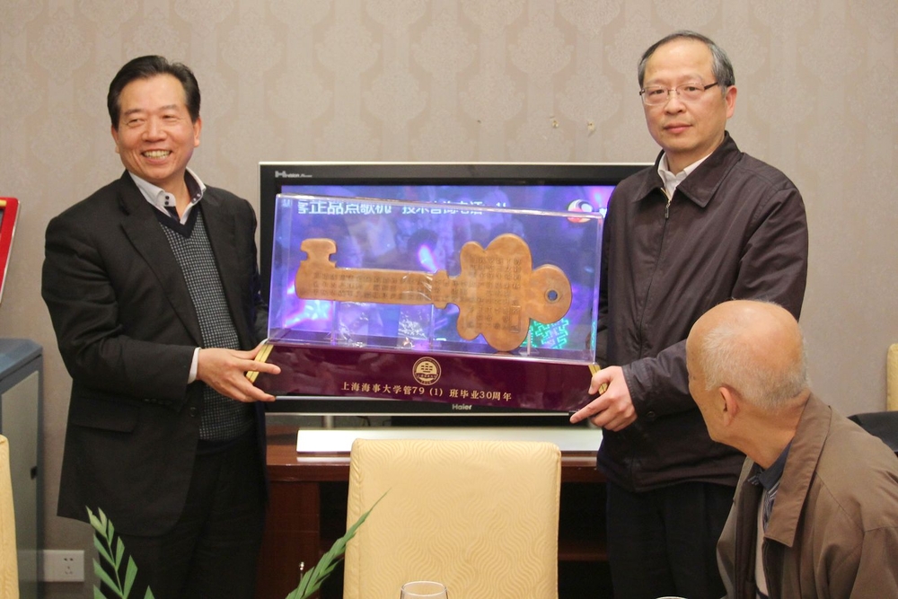 我校水运管理专业79级校友举行返校联谊活动