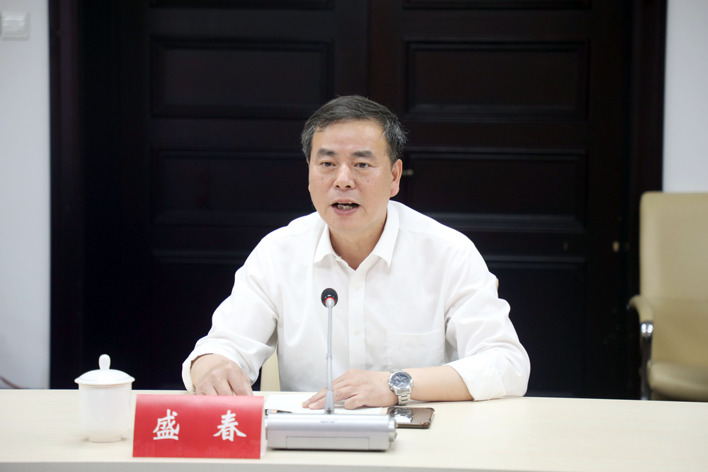 副校长栗建华一行赴上海理工大学调研交流