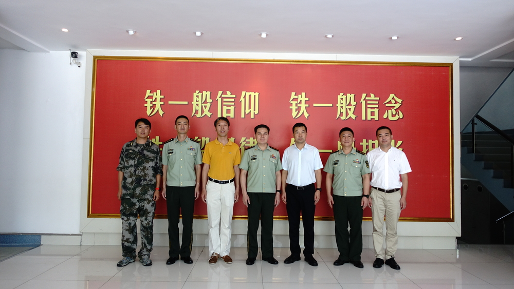 慰问共建部队官兵