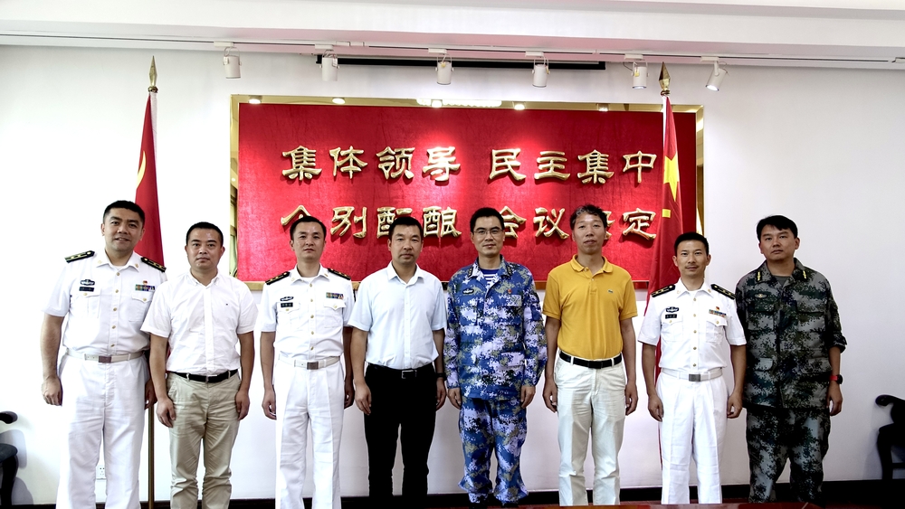 李志鹏一行慰问共建部队官兵