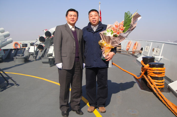 交通运输部副部长冯正霖慰问顾维国船长