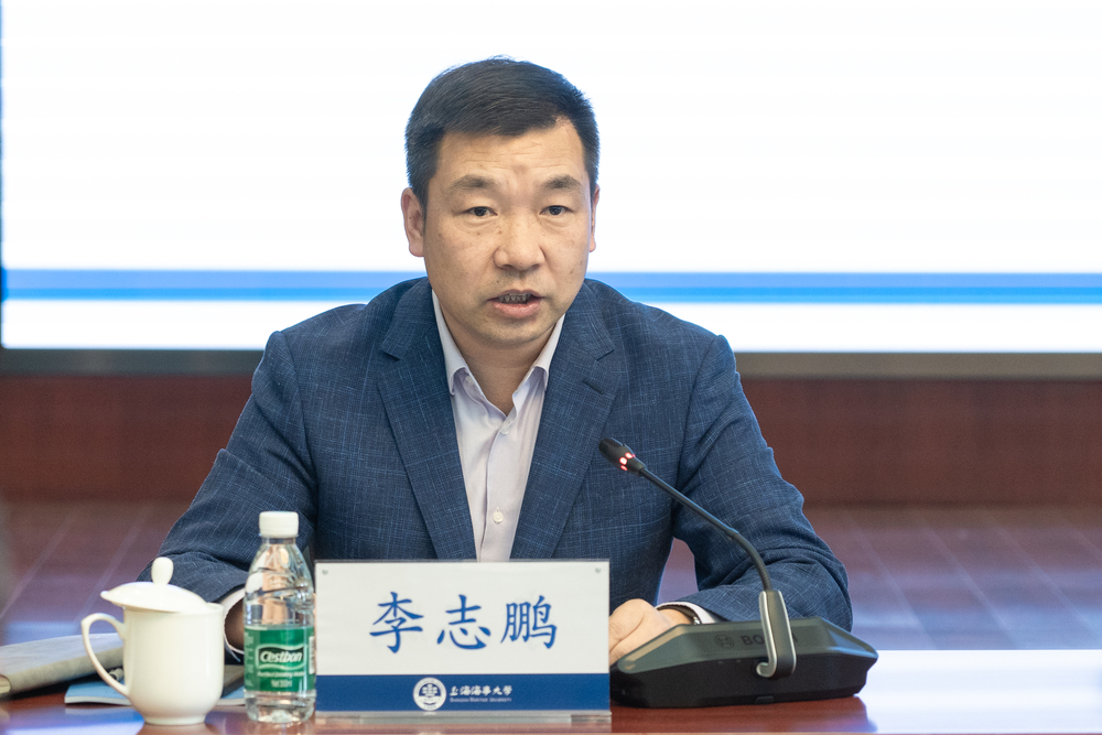 党委副书记、副校长李志鹏传达全国就业会议精神