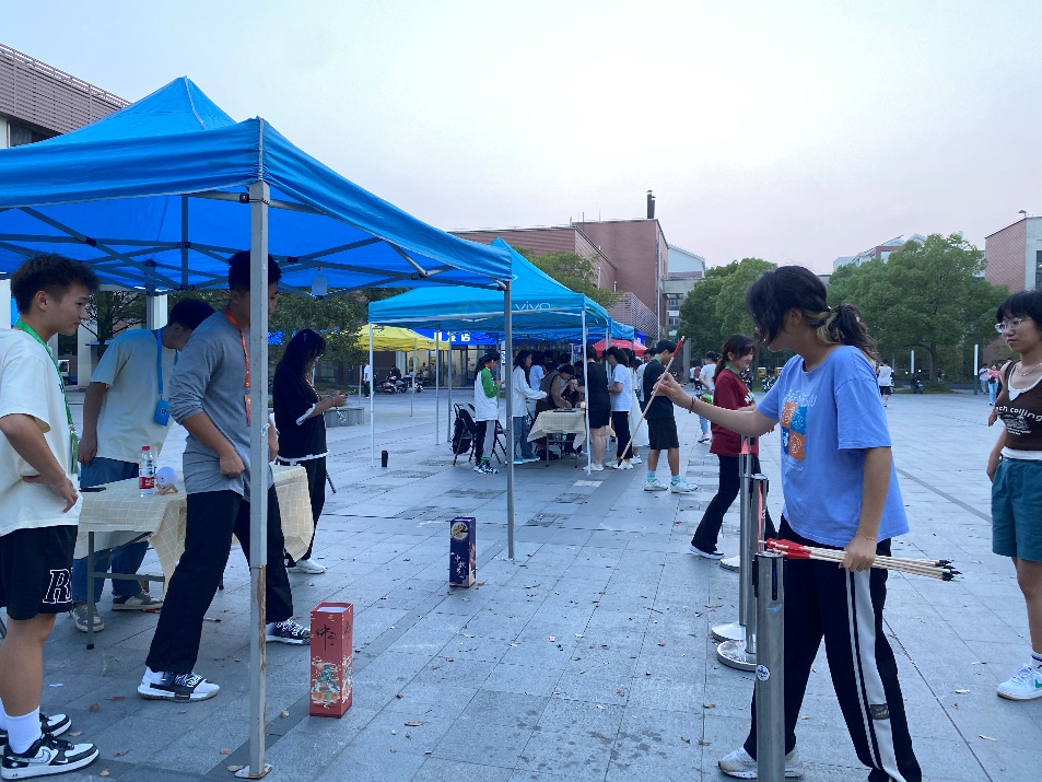 中秋游园会投壶活动