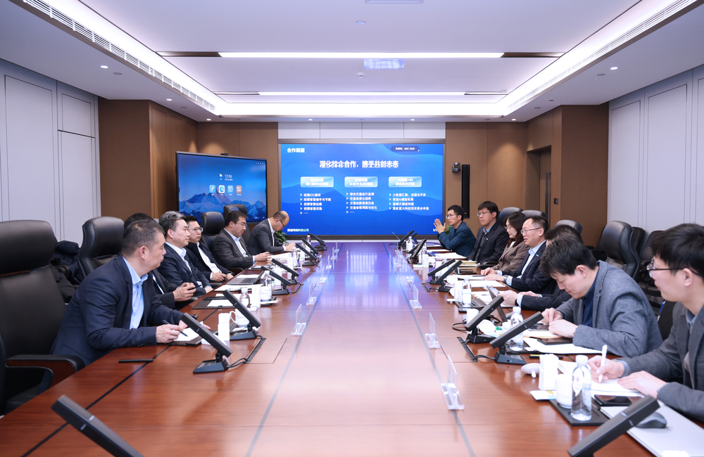 积极拓展校企合作 初北平校长带队走访海信集团