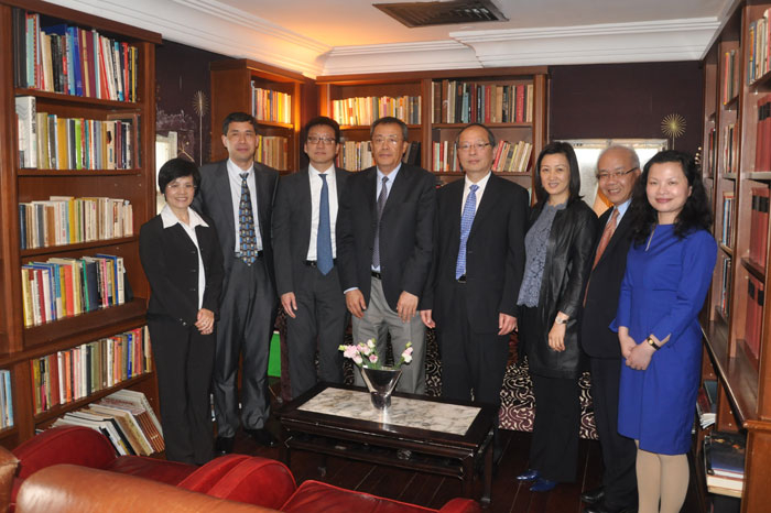 於世成书记一行出席香港船东会午餐会