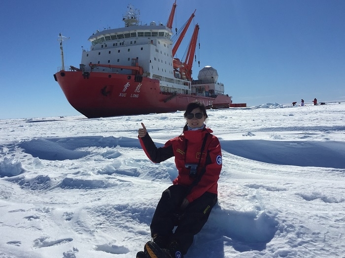 2016年11月，我校罗捷老师作为二副随“雪龙”号参加第33次南极科考