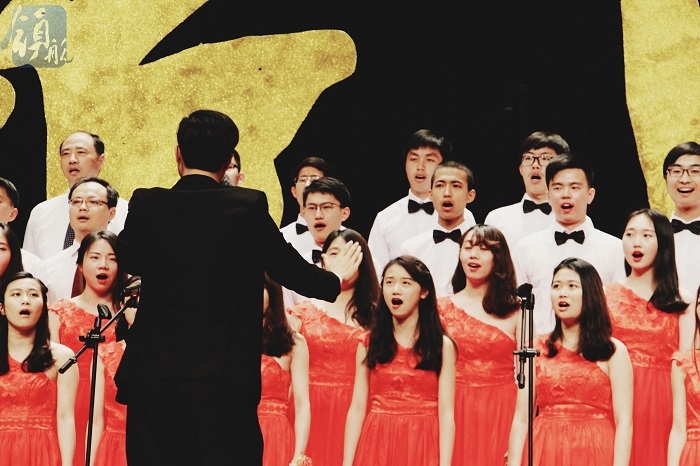 “新火”青春风采五四歌会现场