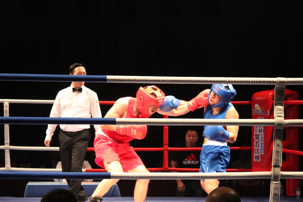 “建桥杯“临港高校大学生拳击比赛