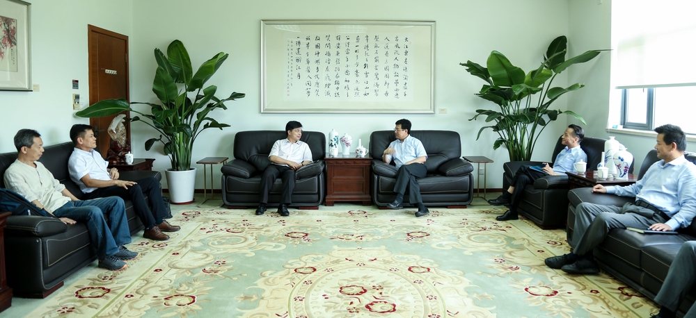 北海海洋产业科技园区党工委书记廖克辉一行来访