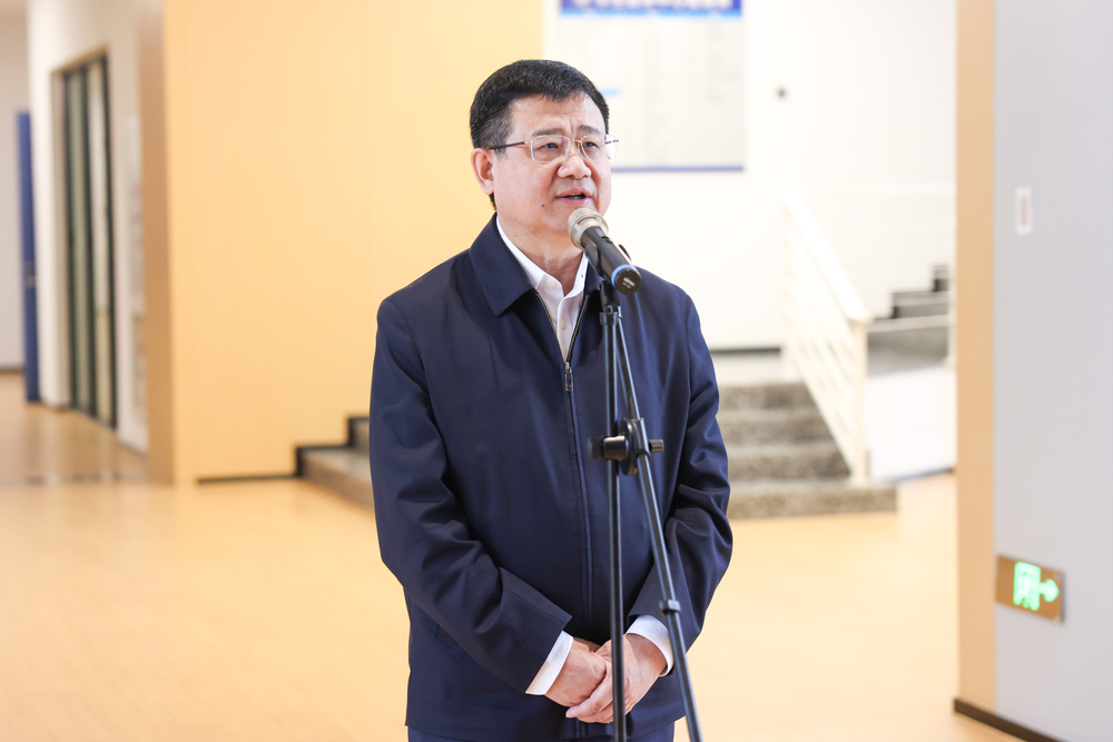 学校举行第七届中国国际进口博览会志愿者出征仪式