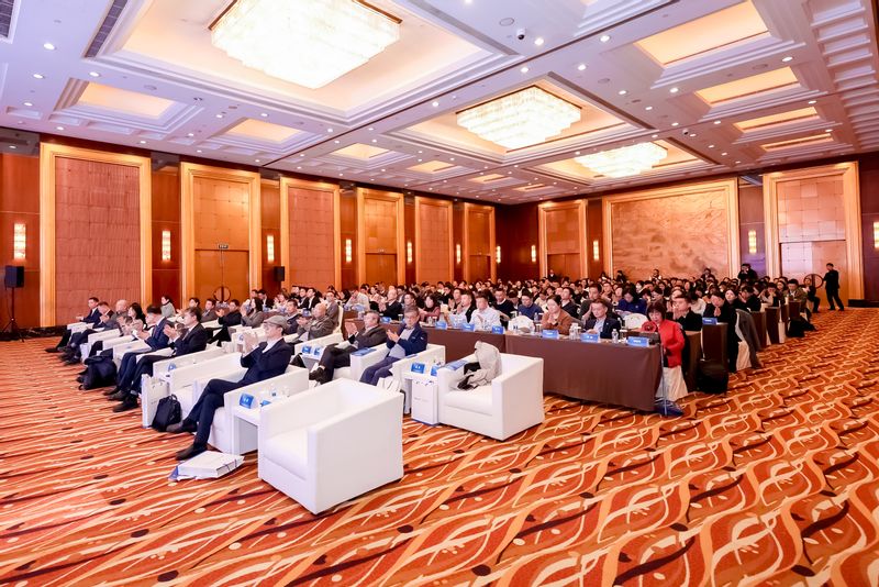 上海海事大学举办2025 SISI国际港航发展论坛