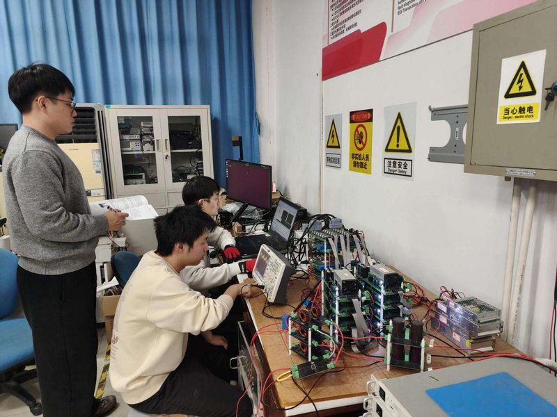 寒假科研不打烊，上海海事大学王天真劳模工作室师生攻坚海洋清洁能源