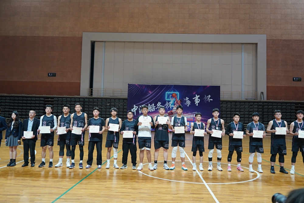 为亚军球队颁奖